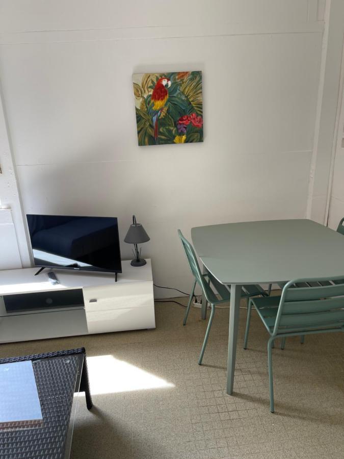 Hotel La Colline Bed&Table Le Lamentin Exterior foto