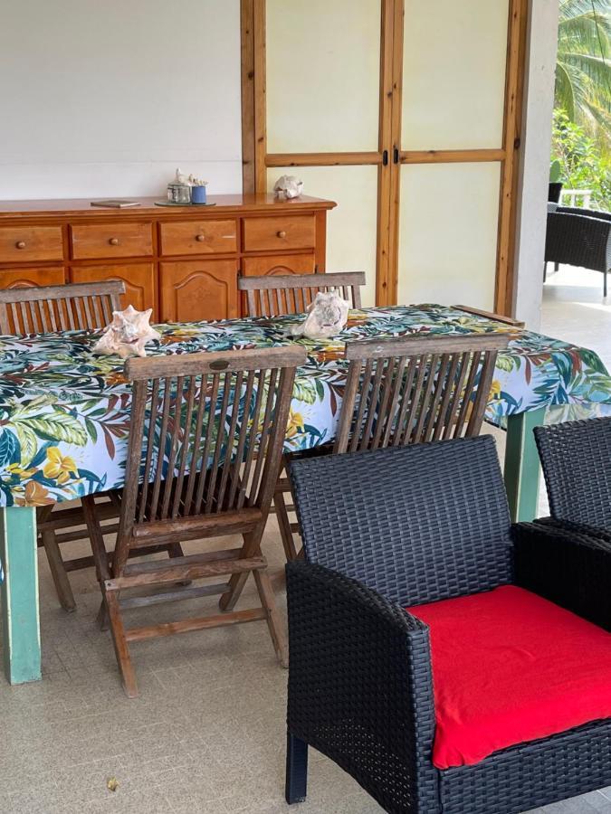 Hotel La Colline Bed&Table Le Lamentin Exterior foto