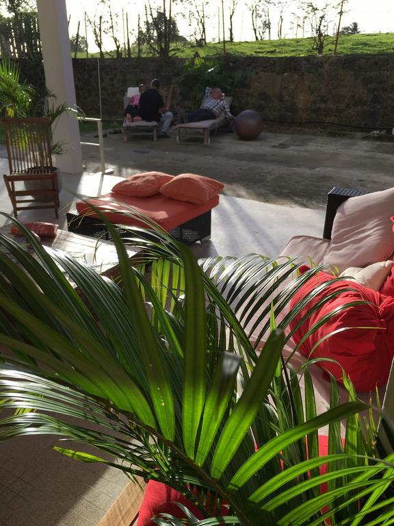Hotel La Colline Bed&Table Le Lamentin Exterior foto