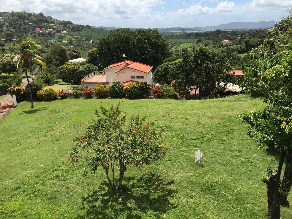 Hotel La Colline Bed&Table Le Lamentin Exterior foto